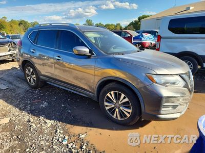 Czwarte zdjęcie samochodu z boku: 2018 NISSAN ROGUE SV VIN:KNMAT2MV0JP553821 - miniatura