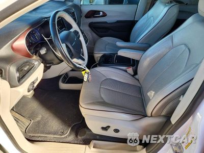 Zdjęcie 7 z 13 samochodu: 2019 CHRYSLER PACIFICA LIMITED VIN:2C4RC1GG5KR731409 - miniatura