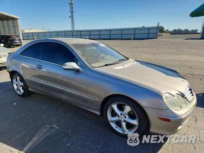 Czwarte zdjęcie samochodu z boku: 2004 MERCEDES-BENZ CLK 320 VIN:WDBTJ65J04F091769 - miniatura