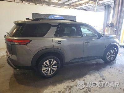 Trzecie zdjęcie samochodu z tyłu: 2026 NISSAN PATHFINDER SL VIN:5N1DR3CS5TC256705 - miniatura
