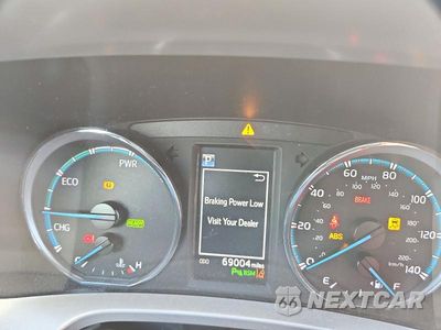 Zdjęcie 9 z 13 samochodu: 2018 TOYOTA RAV4 HV LIMITED VIN:JTMDJREV5JD192341 - miniatura