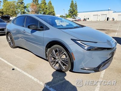 Czwarte zdjęcie samochodu z boku: 2024 TOYOTA PRIUS XLE VIN:JTDACAAUXR3031366 - miniatura