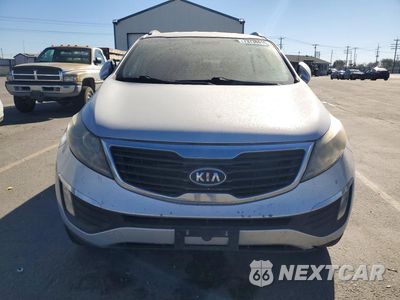 Piąte zdjęcie samochodu w środku: 2011 KIA SPORTAGE EX VIN:KNDPCCA2XB7134614 - miniatura