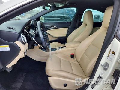 Zdjęcie 7 z 12 samochodu: 2014 MERCEDES-BENZ CLA 250 VIN:WDDSJ4EB4EN061813 - miniatura