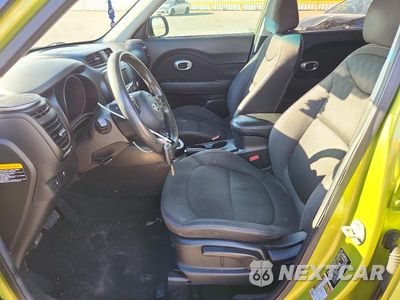 Zdjęcie 7 z 12 samochodu: 2018 KIA SOUL BASE VIN:KNDJN2A2XJ7899413 - miniatura