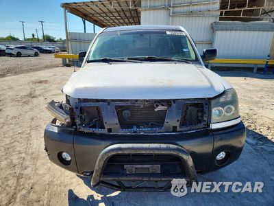 Piąte zdjęcie samochodu w środku: 2004 NISSAN TITAN XE VIN:1N6AA06B94N527809 - miniatura