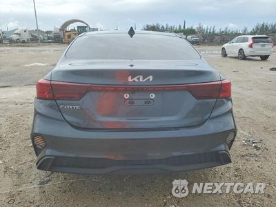 Zdjęcie 6 z 12 samochodu: 2023 KIA FORTE LXS VIN:3KPF24AD9PE581156 - miniatura