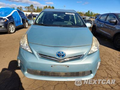 Piąte zdjęcie samochodu w środku: 2014 TOYOTA PRIUS V THREE VIN:JTDZN3EU6EJ002147 - miniatura