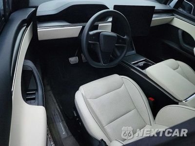 Zdjęcie 8 z 12 samochodu: 2024 TESLA MODEL X VIN:7SAXCBE64RF449360 - miniatura