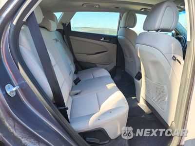 Zdjęcie 11 z 13 samochodu: 2018 HYUNDAI TUCSON VALUE VIN:KM8J33A24JU623530 - miniatura