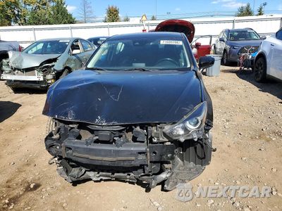 Piąte zdjęcie samochodu w środku: 2018 MAZDA 3 TOURING VIN:3MZBN1V39JM250495 - miniatura