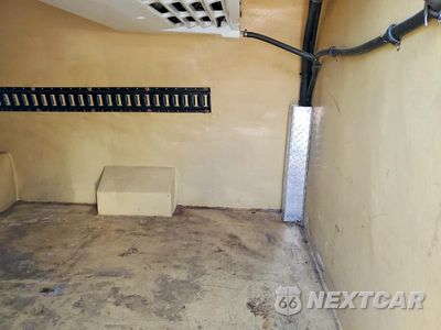 Zdjęcie 11 z 13 samochodu: 2012 CHEVROLET EXPRESS 2500 CARGO REFRIGERATED DELIVERY VAN VIN:1GCWGGCA0C1152720 - miniatura