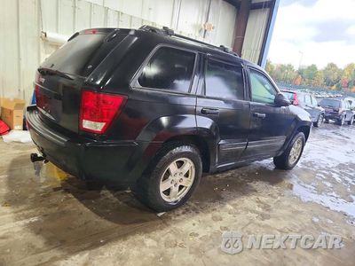 Trzecie zdjęcie samochodu z tyłu: 2006 JEEP GRAND CHEROKEE LAREDO VIN:1J4GR48K26C287151 - miniatura
