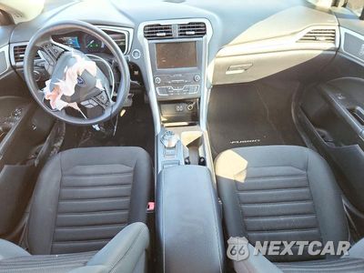 Zdjęcie 8 z 12 samochodu: 2019 FORD FUSION SE VIN:3FA6P0LU8KR209533 - miniatura