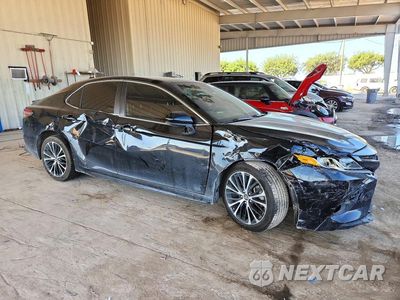 Czwarte zdjęcie samochodu z boku: 2018 TOYOTA CAMRY SE VIN:4T1B11HK5JU571622 - miniatura