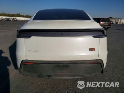 Zdjęcie 6 z 13 samochodu: 2026 TESLA MODEL Y VIN:7SAYGDEE5TF329151 - miniatura