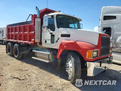 Czwarte zdjęcie samochodu z boku: 2007 MACK CHN613 DUMP TRUCK VIN:1M1AJ06Y97N009257 - miniatura