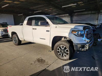Czwarte zdjęcie samochodu z boku: 2018 TOYOTA TUNDRA SR5 VIN:5TFUY5F18JX770057 - miniatura