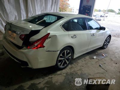 Trzecie zdjęcie samochodu z tyłu: 2016 NISSAN ALTIMA 2.5 SR VIN:1N4AL3AP2GC274887 - miniatura