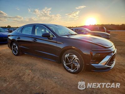 Czwarte zdjęcie samochodu z boku: 2026 HYUNDAI SONATA SEL SPORT VIN:KMHL64JA7TA546119 - miniatura