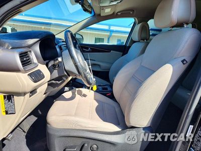 Zdjęcie 7 z 13 samochodu: 2016 KIA SORENTO LX VIN:5XYPG4A35GG025622 - miniatura