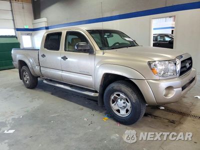 Czwarte zdjęcie samochodu z boku: 2005 TOYOTA TACOMA DOUBLE CAB PRERUNNER LONG BED VIN:5TEKU72N55Z004907 - miniatura