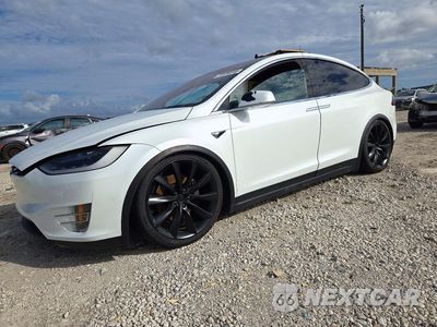 2018 TESLA MODEL X 5YJXCAE22JF141144 - główne zdjęcie licytacji z USA - miniatura