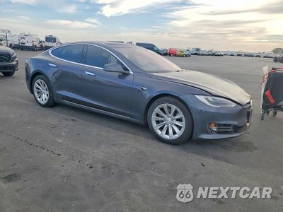 Czwarte zdjęcie samochodu z boku: 2018 TESLA MODEL S VIN:5YJSA1E28JF287757 - miniatura