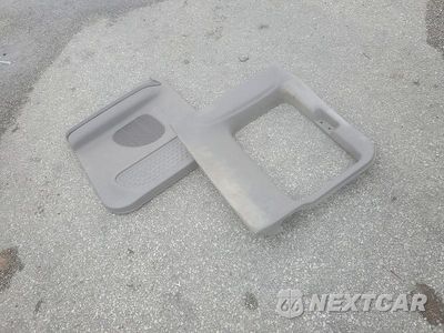 Zdjęcie 12 z 13 samochodu: 2000 FORD F250 SUPER DUTY VIN:1FTNX20F0YEC62696 - miniatura