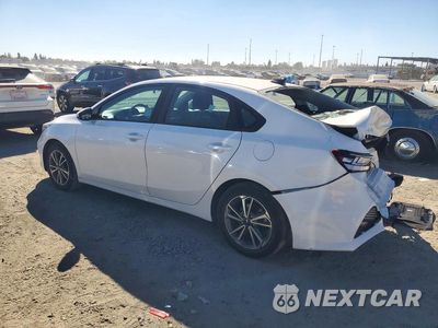 Drugie zdjęcie samochodu z przodu: 2023 KIA FORTE LXS VIN:3KPF24AD2PE630293 - miniatura