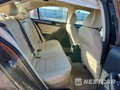 Zdjęcie 10 z 12 samochodu: 2013 VOLKSWAGEN JETTA TDI VIN:3VWLL7AJ0DM244316 - miniatura