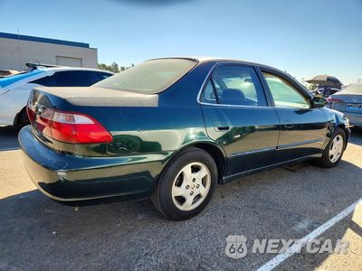 Trzecie zdjęcie samochodu z tyłu: 1998 HONDA ACCORD EX VIN:1HGCG6671WA095205 - miniatura