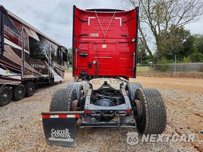 Zdjęcie 6 z 14 samochodu: 2019 VOLVO VNL SEMI TRUCK VIN:4V4NB9EH6KN216092 - miniatura