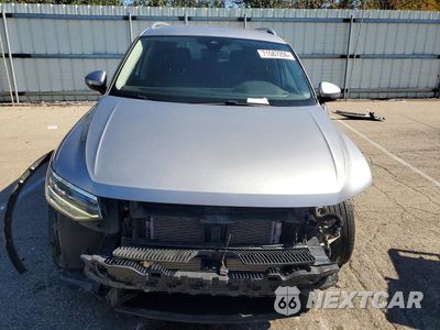 Piąte zdjęcie samochodu w środku: 2022 VOLKSWAGEN TIGUAN SE VIN:3VV2B7AX1NM100010 - miniatura