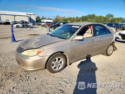 2003 TOYOTA CAMRY LE 4T1BE32K43U136585 - główne zdjęcie licytacji z USA - miniatura