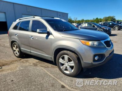 Czwarte zdjęcie samochodu z boku: 2013 KIA SORENTO EX VIN:5XYKU3A68DG348033 - miniatura