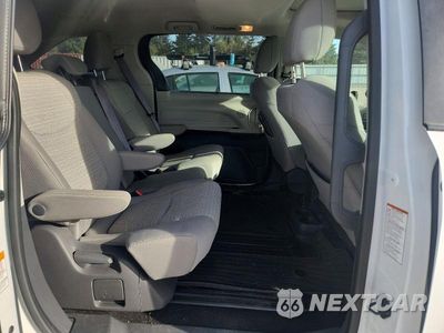 Zdjęcie 10 z 12 samochodu: 2021 TOYOTA SIENNA LE VIN:5TDBSKFC5MS010364 - miniatura