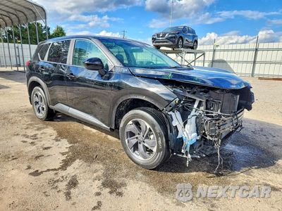 Czwarte zdjęcie samochodu z boku: 2025 NISSAN ROGUE SV VIN:5N1BT3BA6SC841843 - miniatura