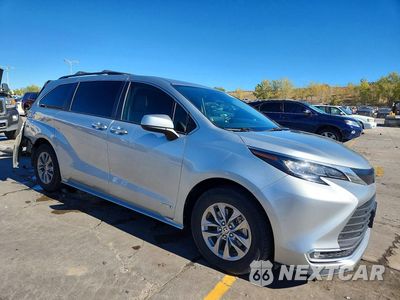 Czwarte zdjęcie samochodu z boku: 2021 TOYOTA SIENNA XLE VIN:5TDYRKEC9MS065018 - miniatura