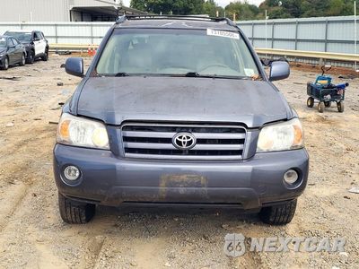 Piąte zdjęcie samochodu w środku: 2004 TOYOTA HIGHLANDER LIMITED VIN:JTEEP21A840006523 - miniatura