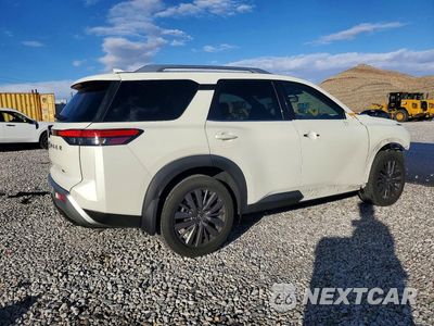 Trzecie zdjęcie samochodu z tyłu: 2022 NISSAN PATHFINDER SL VIN:5N1DR3CB8NC272190 - miniatura