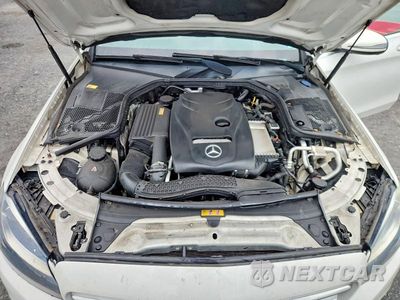 Zdjęcie 11 z 12 samochodu: 2016 MERCEDES-BENZ C 300 4MATIC VIN:55SWF4KB0GU103203 - miniatura