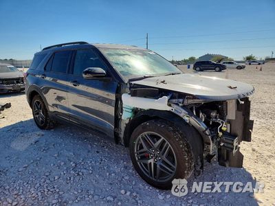 Czwarte zdjęcie samochodu z boku: 2025 FORD EXPLORER ST-LINE VIN:1FMUK8KH2SGB39601 - miniatura