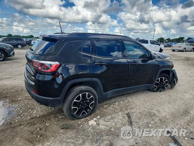 Trzecie zdjęcie samochodu z tyłu: 2020 JEEP COMPASS SPORT VIN:3C4NJDAB0LT174569 - miniatura