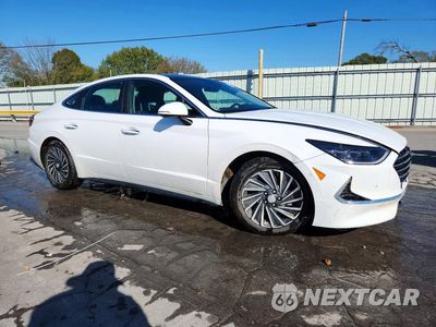Czwarte zdjęcie samochodu z boku: 2023 HYUNDAI SONATA HYBRID LIMITED VIN:KMHL54JJ3PA056107 - miniatura