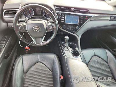 Zdjęcie 8 z 12 samochodu: 2018 TOYOTA CAMRY SE VIN:4T1B11HKXJU650350 - miniatura