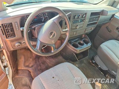 Zdjęcie 8 z 12 samochodu: 2016 GMC SAVANA DELIVERY TRUCK VIN:1GD37SCG8G1241432 - miniatura