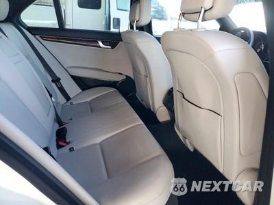Zdjęcie 10 z 12 samochodu: 2012 MERCEDES-BENZ C 250 VIN:WDDGF4HB9CR192275 - miniatura