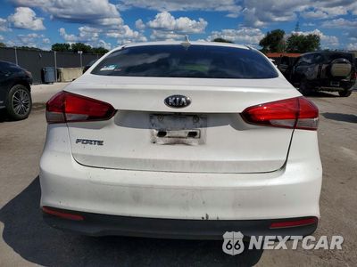 Zdjęcie 6 z 12 samochodu: 2017 KIA FORTE LX VIN:3KPFL4A74HE144836 - miniatura