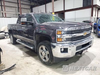 Czwarte zdjęcie samochodu z boku: 2015 CHEVROLET SILVERADO K2500 HEAVY DUTY LTZ VIN:1GC1KWE83FF509943 - miniatura